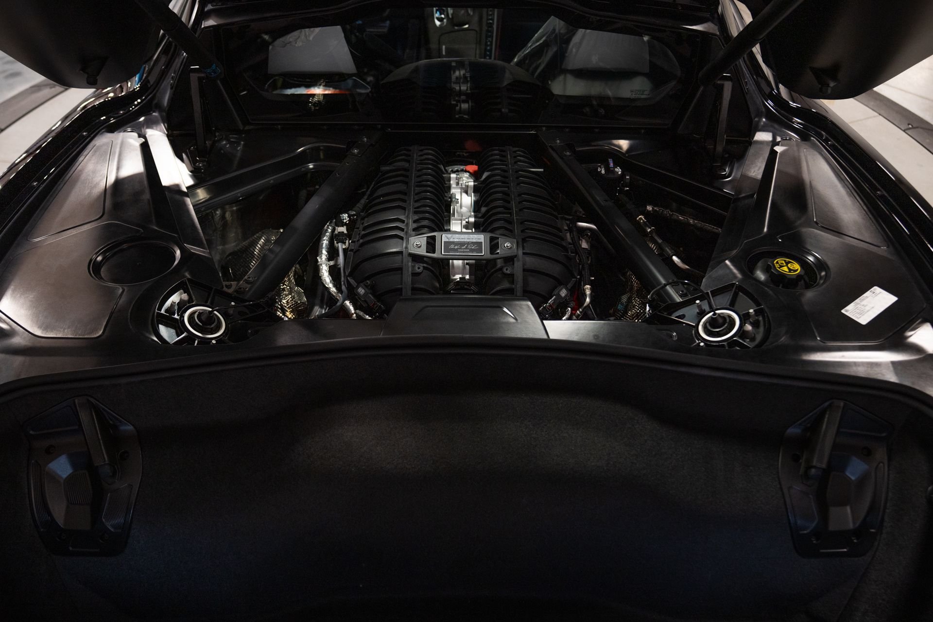 Used 2023 Chevrolet Corvette Z06 w/ Z07 Performance Package RWD image 28