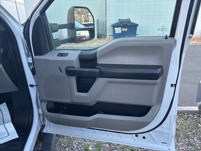 Used 2021 Ford F550 2WD Regular Cab Super Duty image 16