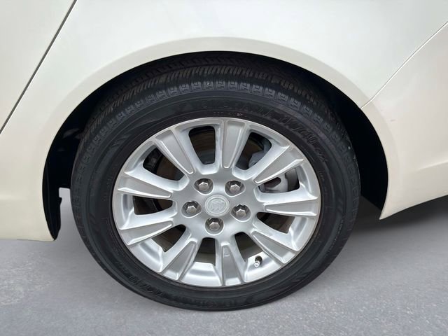 Used 2013 Buick Regal Leather image 10