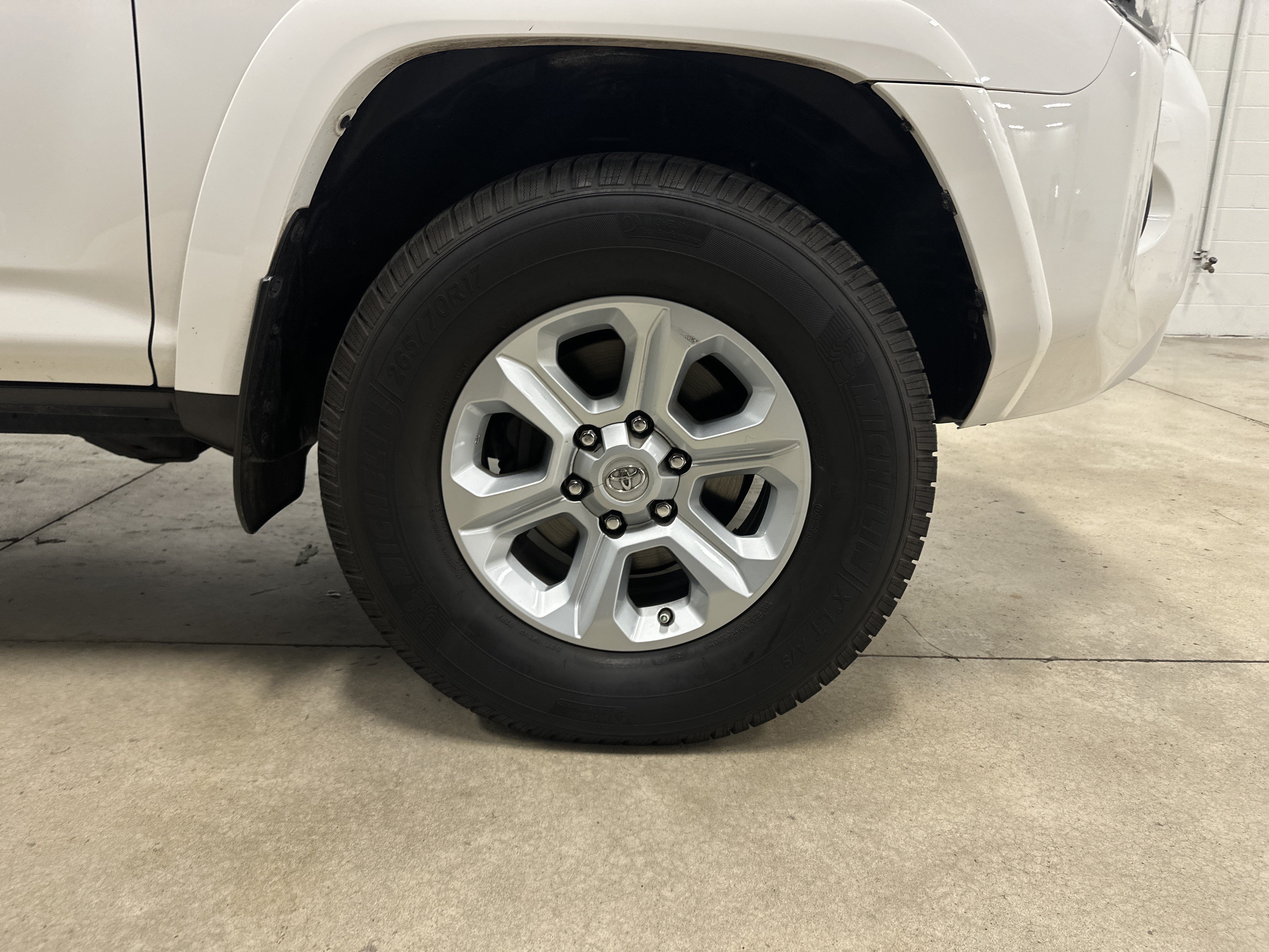 Used 2017 Toyota 4Runner SR5 Premium AWD/4WD image 13