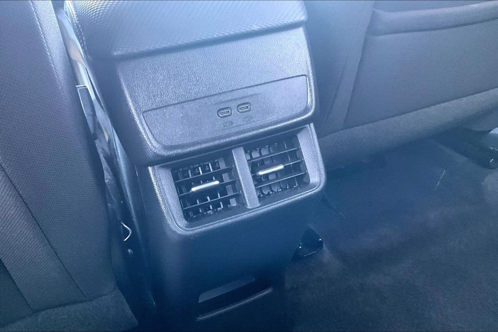 Used 2025 Chevrolet Equinox LT AWD/4WD image 12