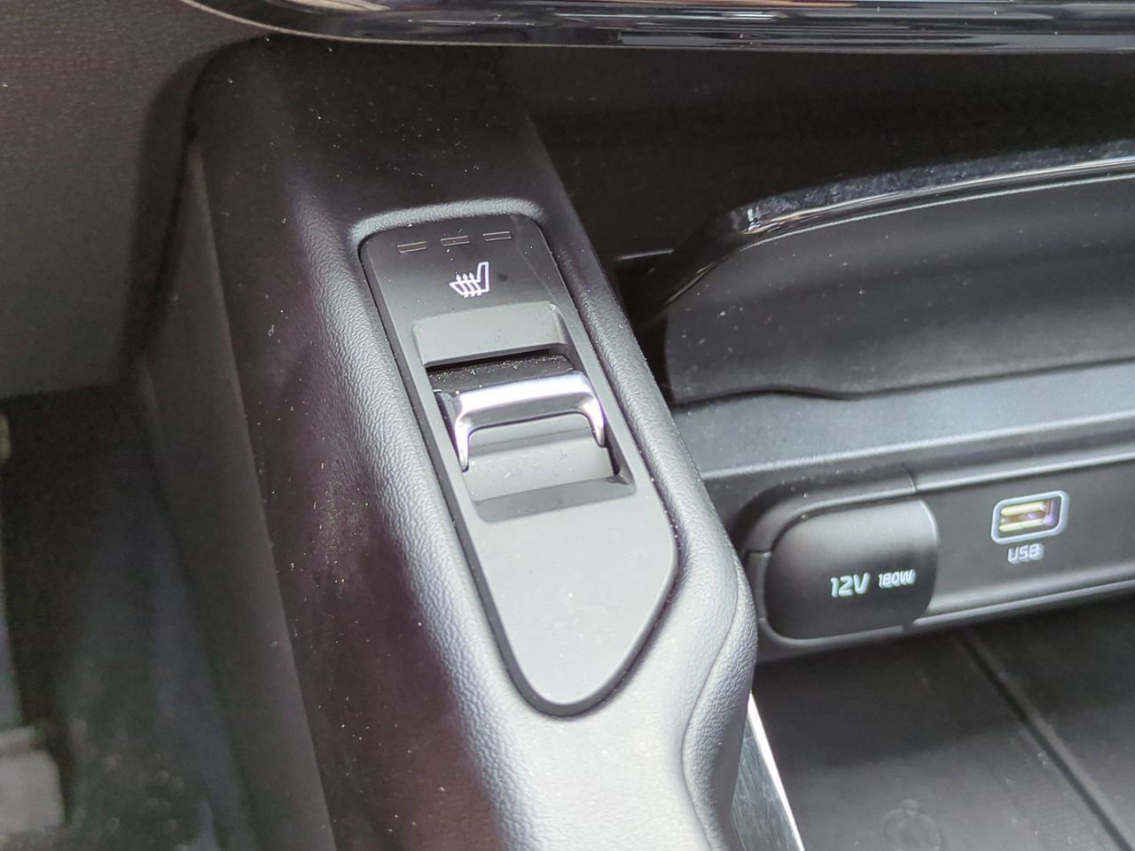 Certified 2025 Kia Telluride S FWD image 23