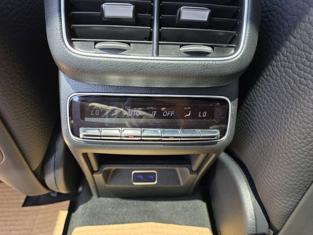 New 2026 Mercedes-Benz GLS 580 4MATIC image 33