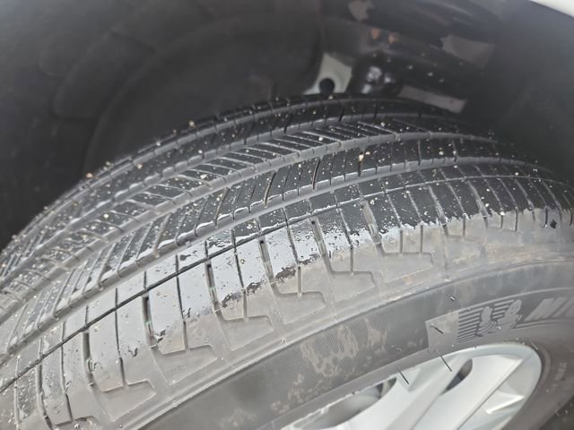 Used 2024 Chevrolet Equinox LT image 27