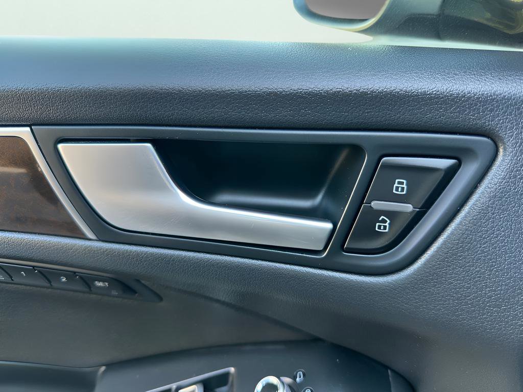 Used 2015 Audi Q5 2.0T Premium Plus w/ Technology Package image 9