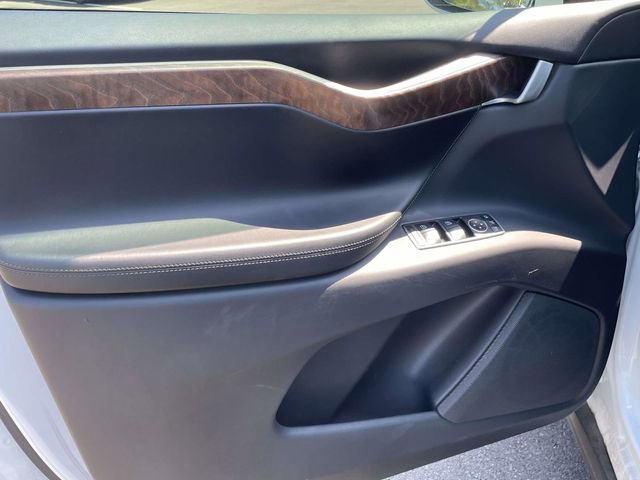 Used 2021 Tesla Model X Long Range image 11