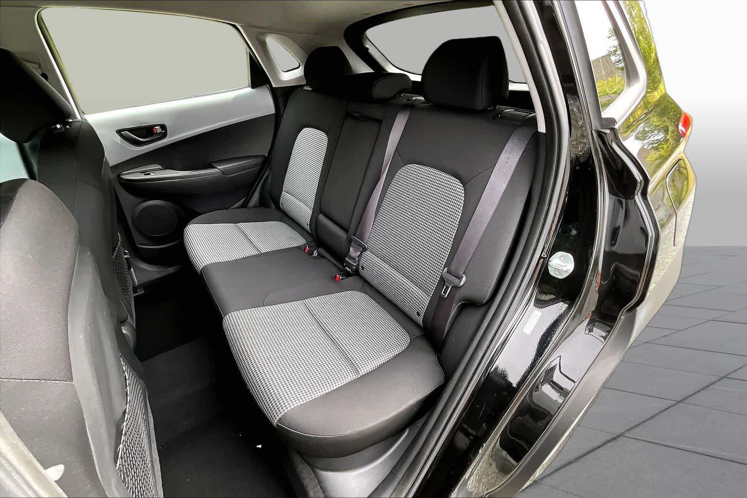 Used 2020 Hyundai Kona SE FWD image 20