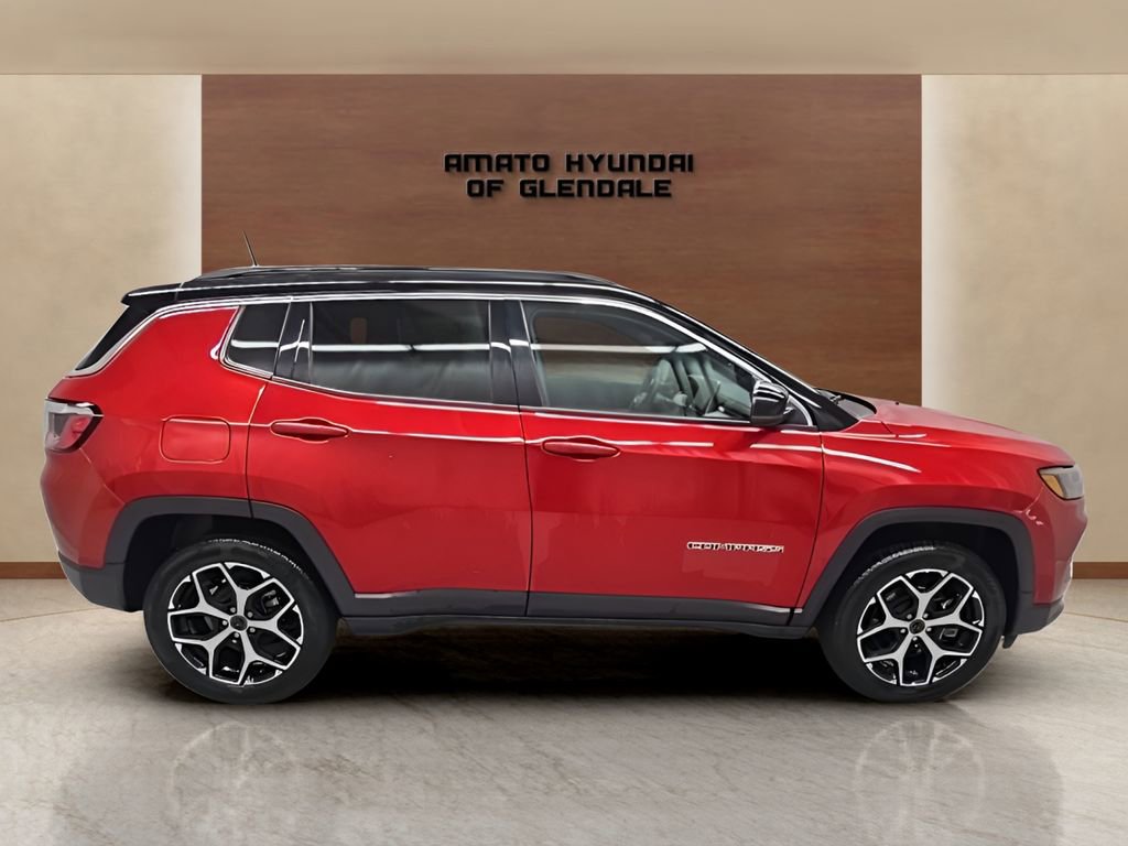 Used 2025 Jeep Compass Limited AWD/4WD image 7