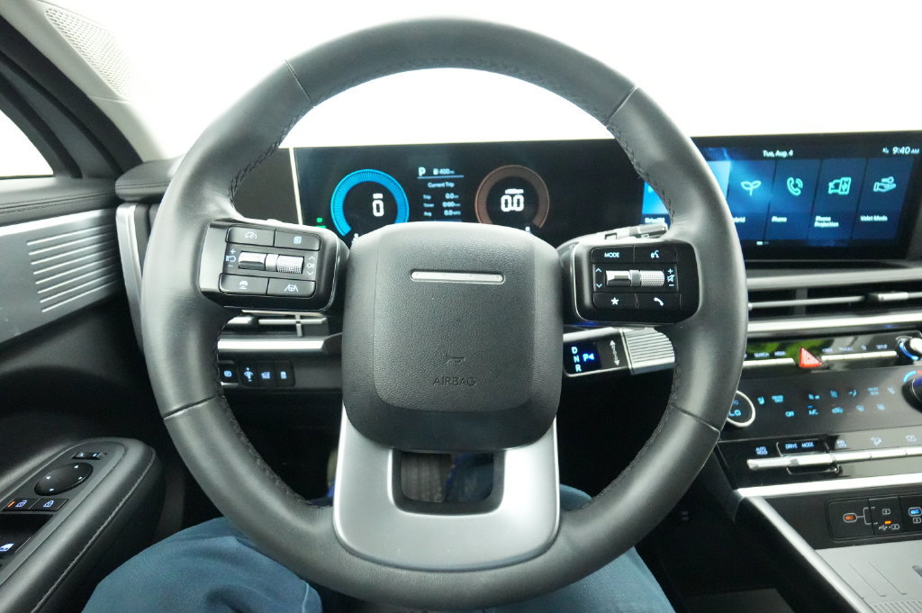 Used 2025 Hyundai Santa Fe SEL AWD/4WD image 40