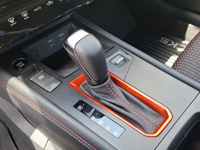 New 2026 Nissan Kicks SR w/ Cold Weather Package FWD image 23