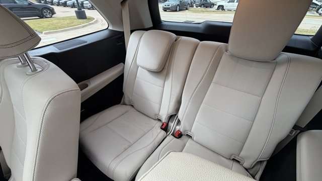 Used 2024 Mercedes-Benz GLS 450 4MATIC image 21