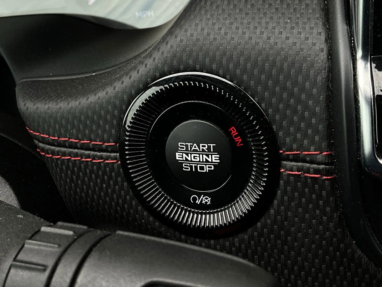 Used 2025 Jeep Compass Trailhawk image 28