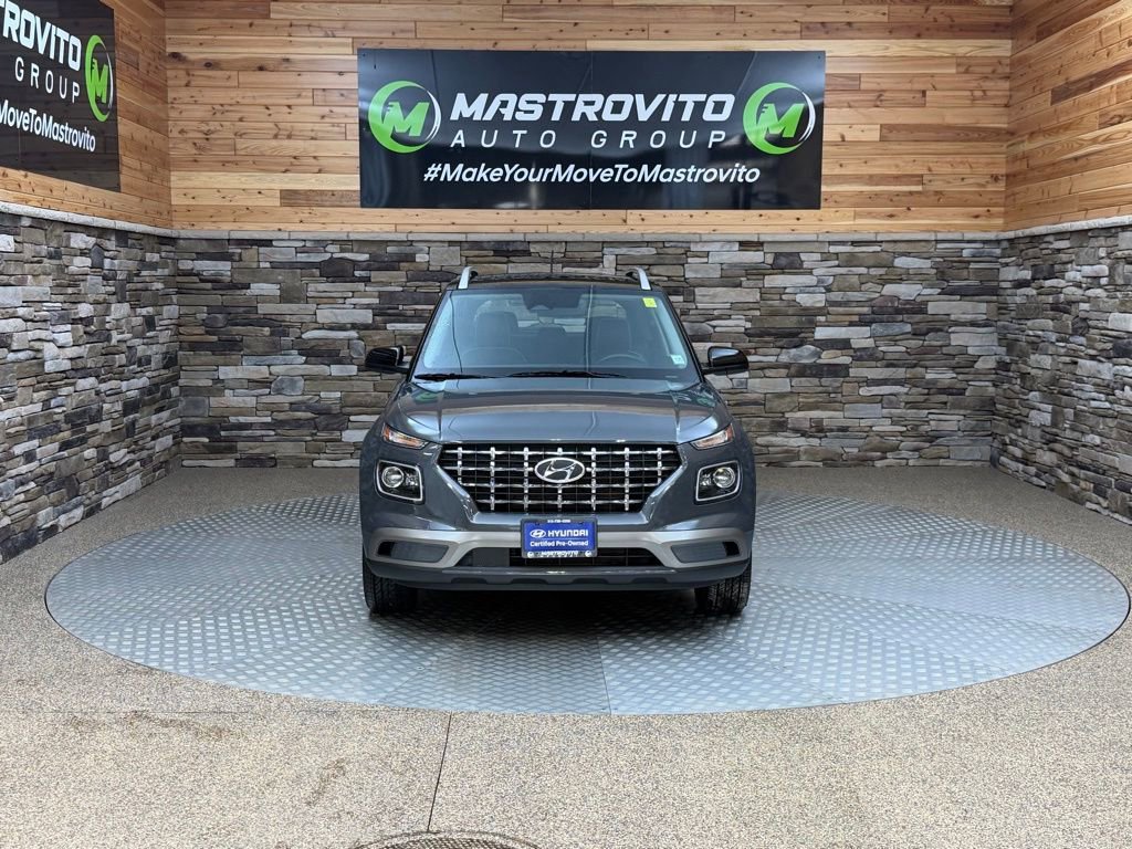 Certified 2024 Hyundai Venue Limited image 3