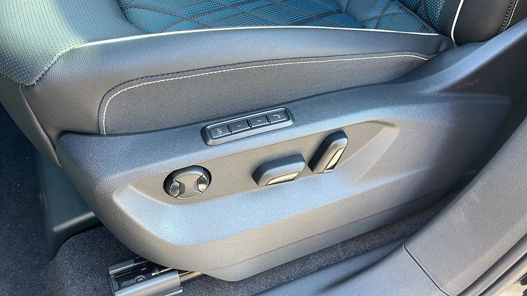 New 2026 Volkswagen Atlas Cross Sport SEL Premium R-Line AWD/4WD image 26