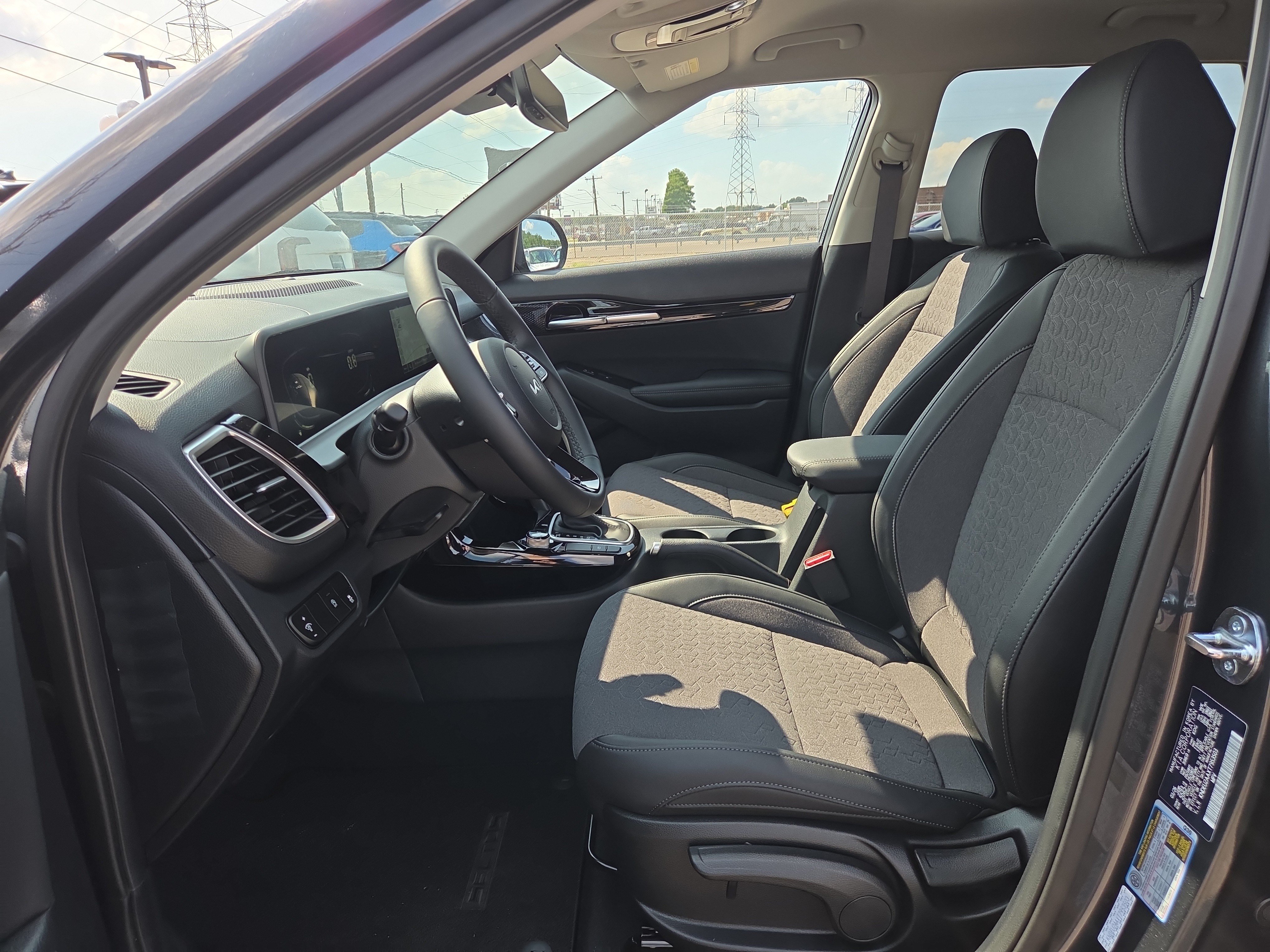 Used 2026 Kia Seltos S FWD image 7