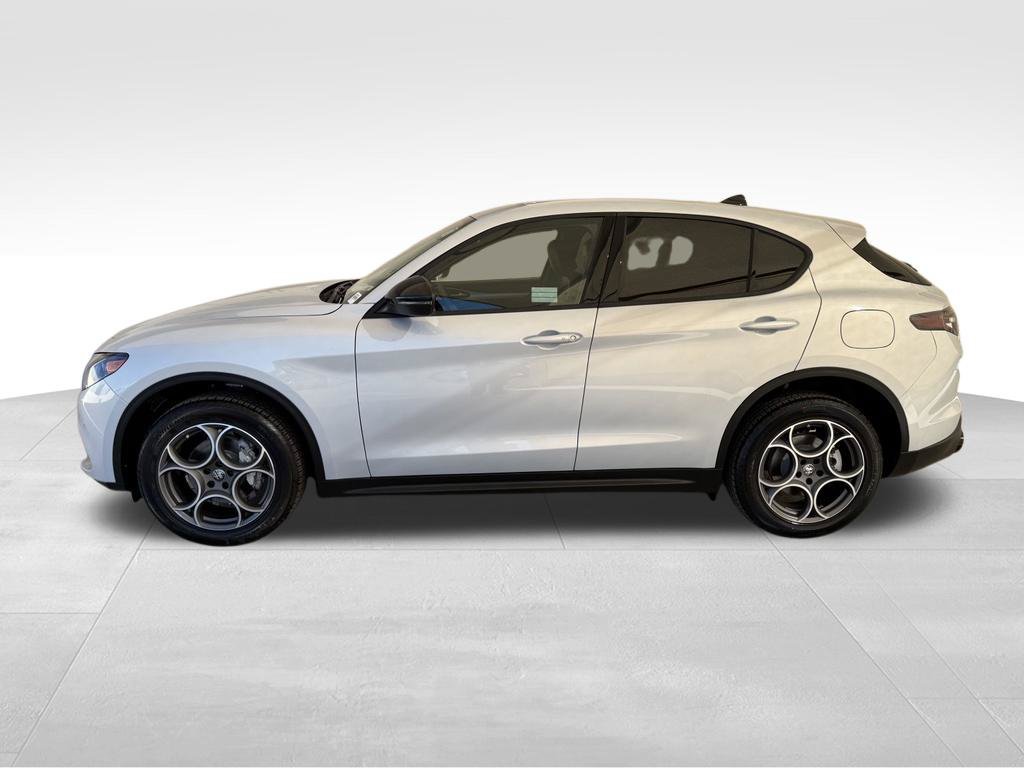 New 2026 Alfa Romeo Stelvio Sprint w/ Convenience Package AWD/4WD image 8
