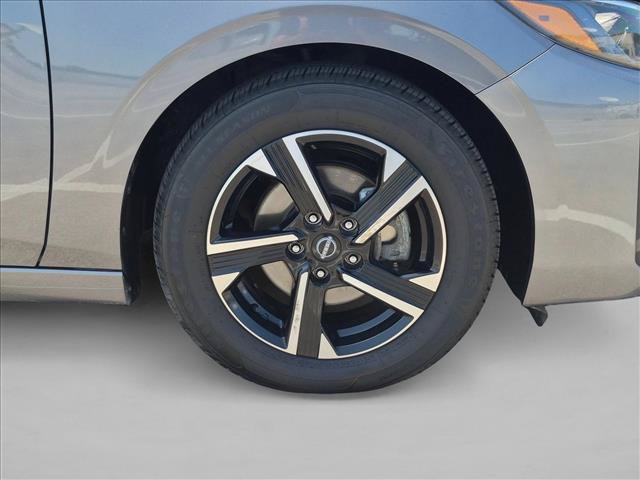 Used 2024 Nissan Sentra SV FWD image 22