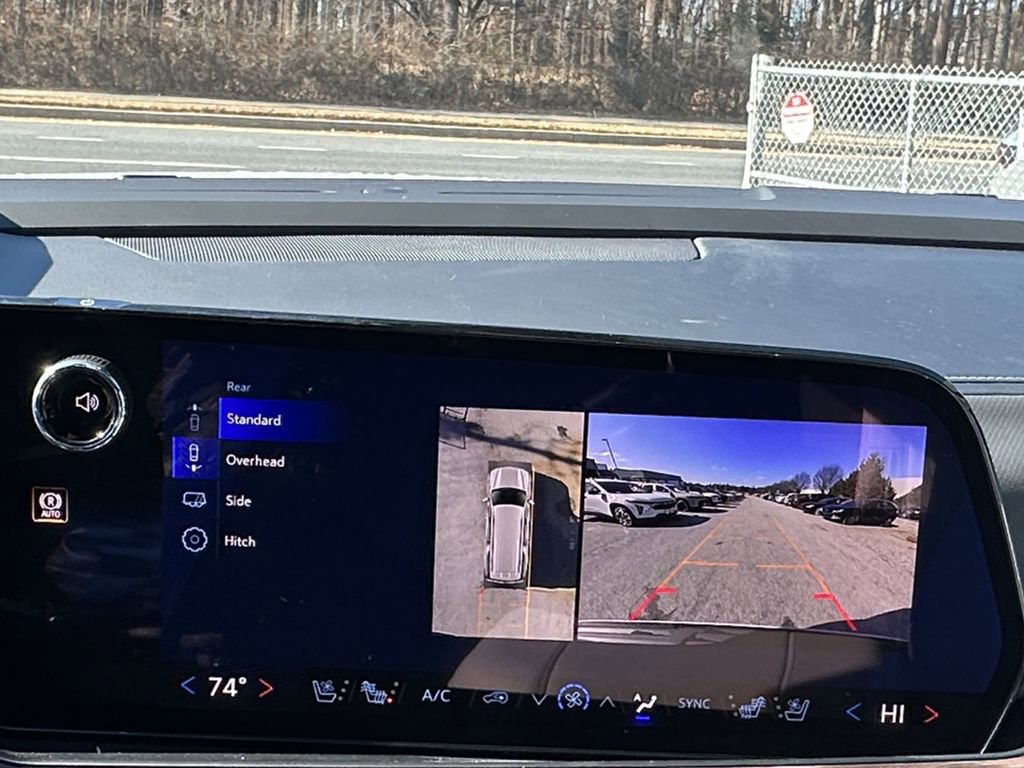 New 2026 Chevrolet Suburban Premier image 18