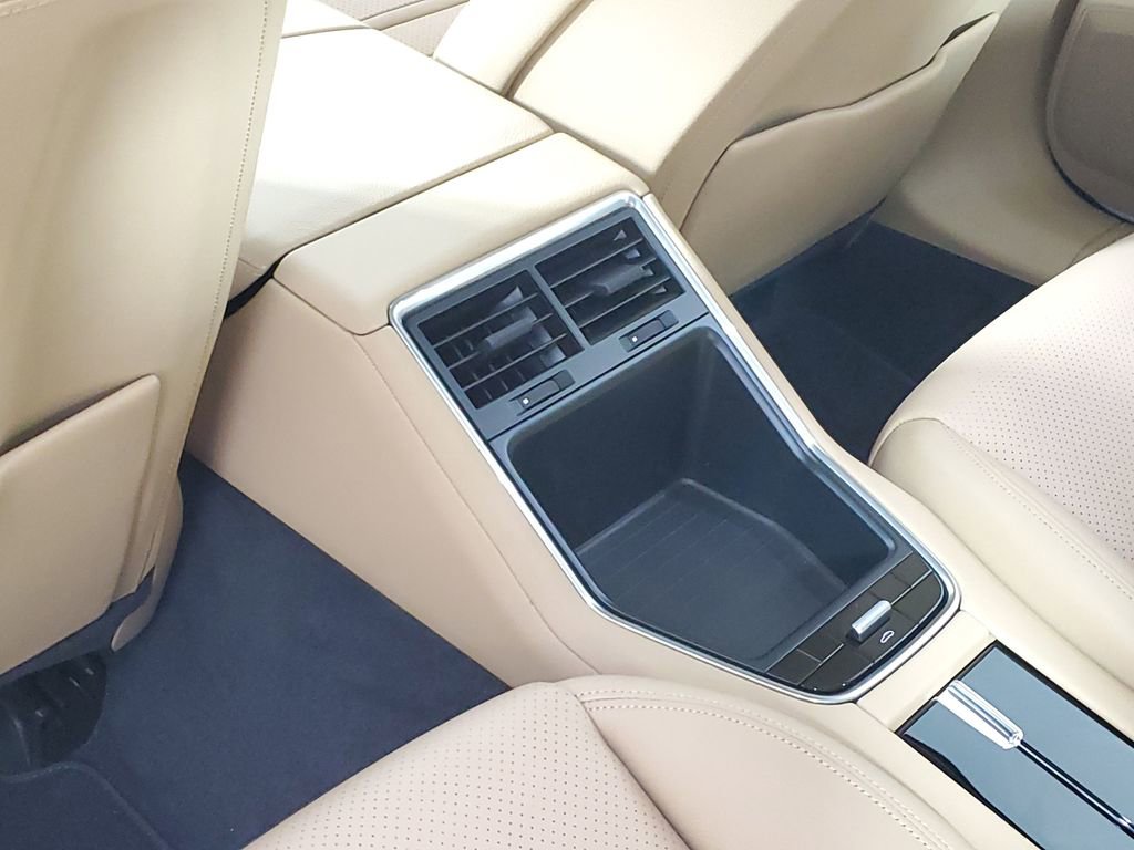Used 2021 Porsche Panamera 4 image 31