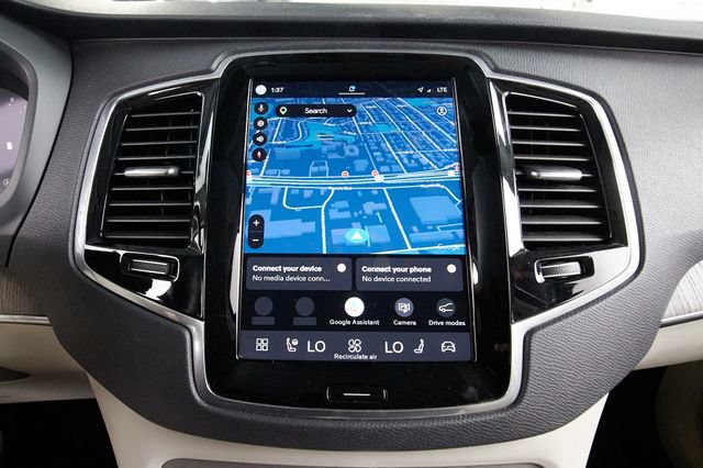 Certified 2023 Volvo XC90 B6 Plus AWD/4WD image 14