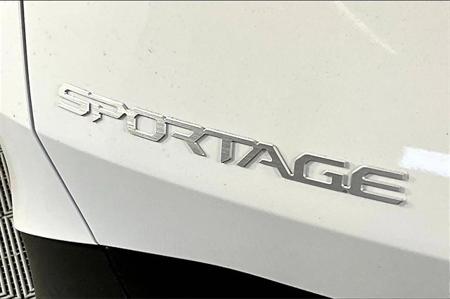 New 2026 Kia Sportage LX image 10