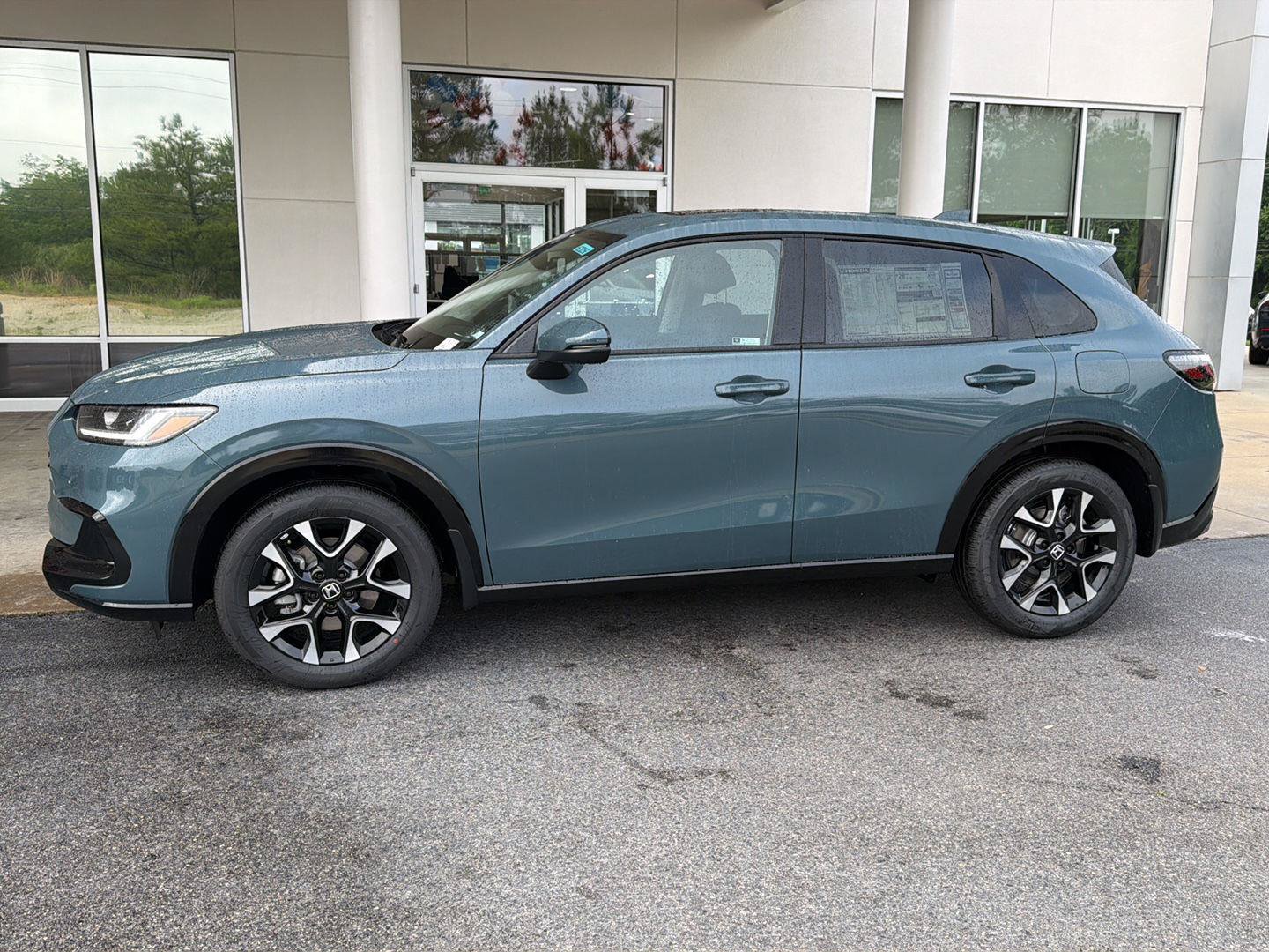 New 2027 Honda HR-V EX-L image 3