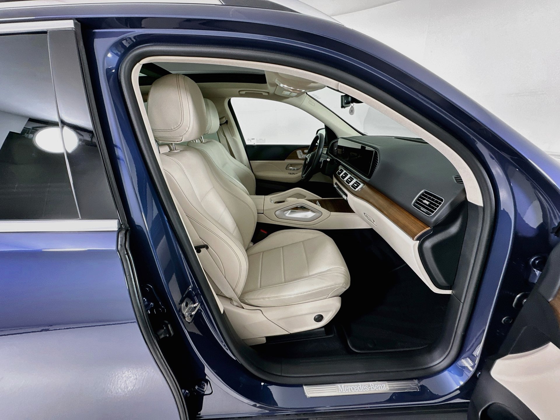 Certified 2026 Mercedes-Benz GLE 350 4MATIC image 32