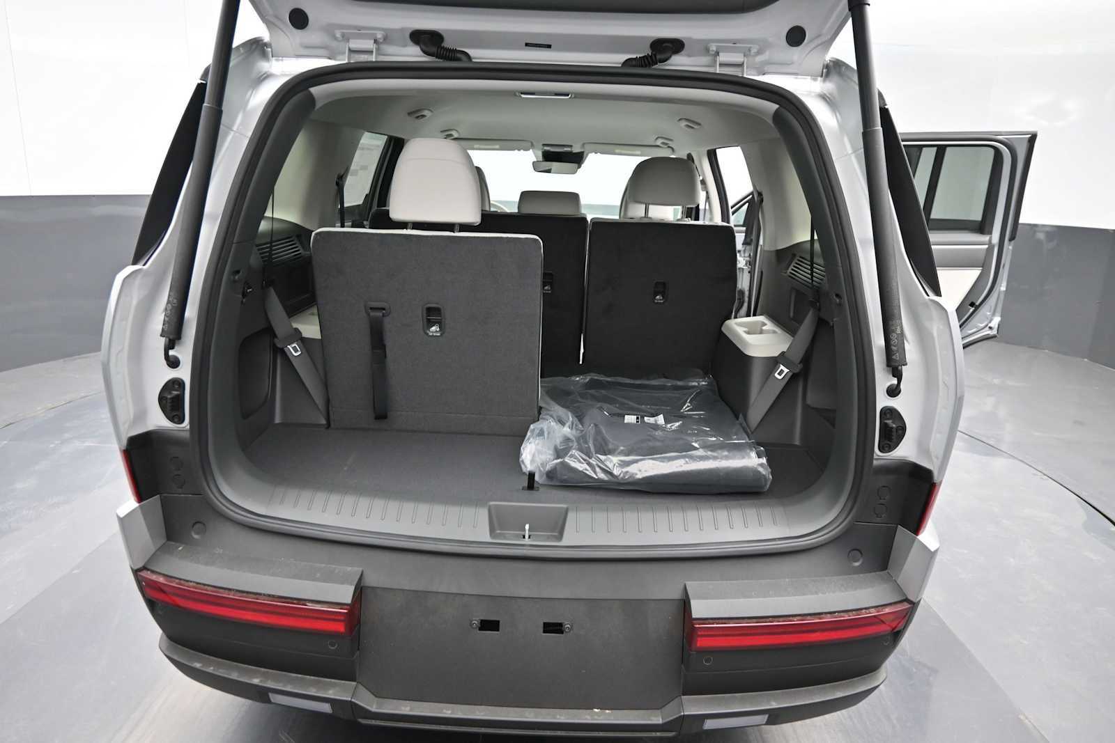 New 2026 Hyundai Santa Fe SE AWD/4WD image 13