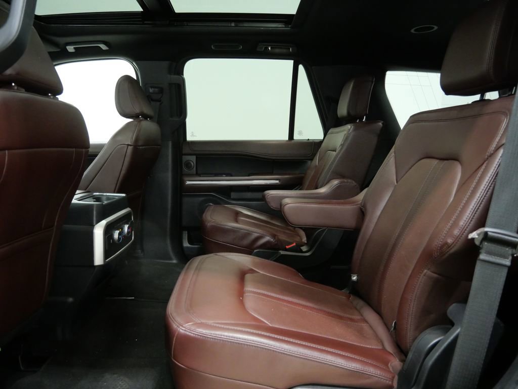 Used 2023 Ford Expedition Limited image 25