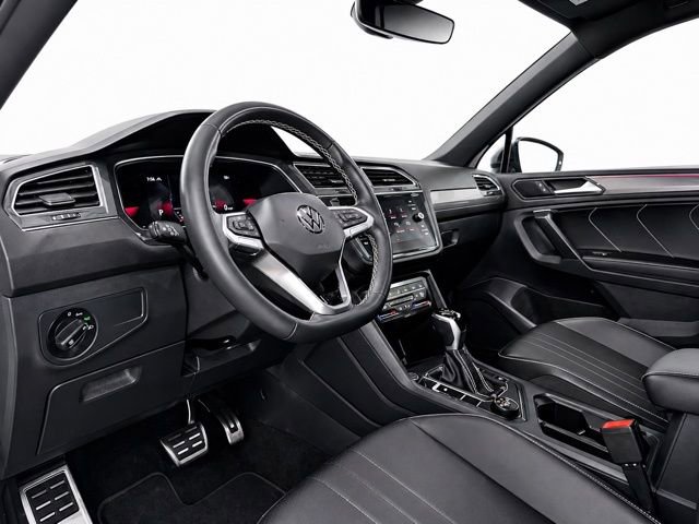 Used 2023 Volkswagen Tiguan SE R-Line AWD/4WD image 13