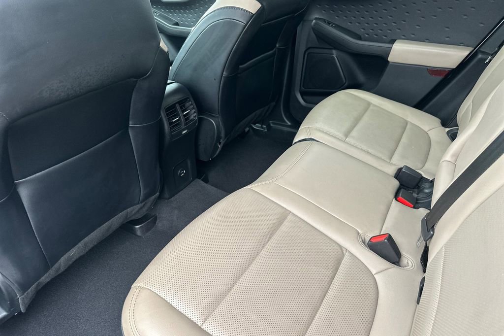 Used 2020 Ford Escape SE Sport image 13