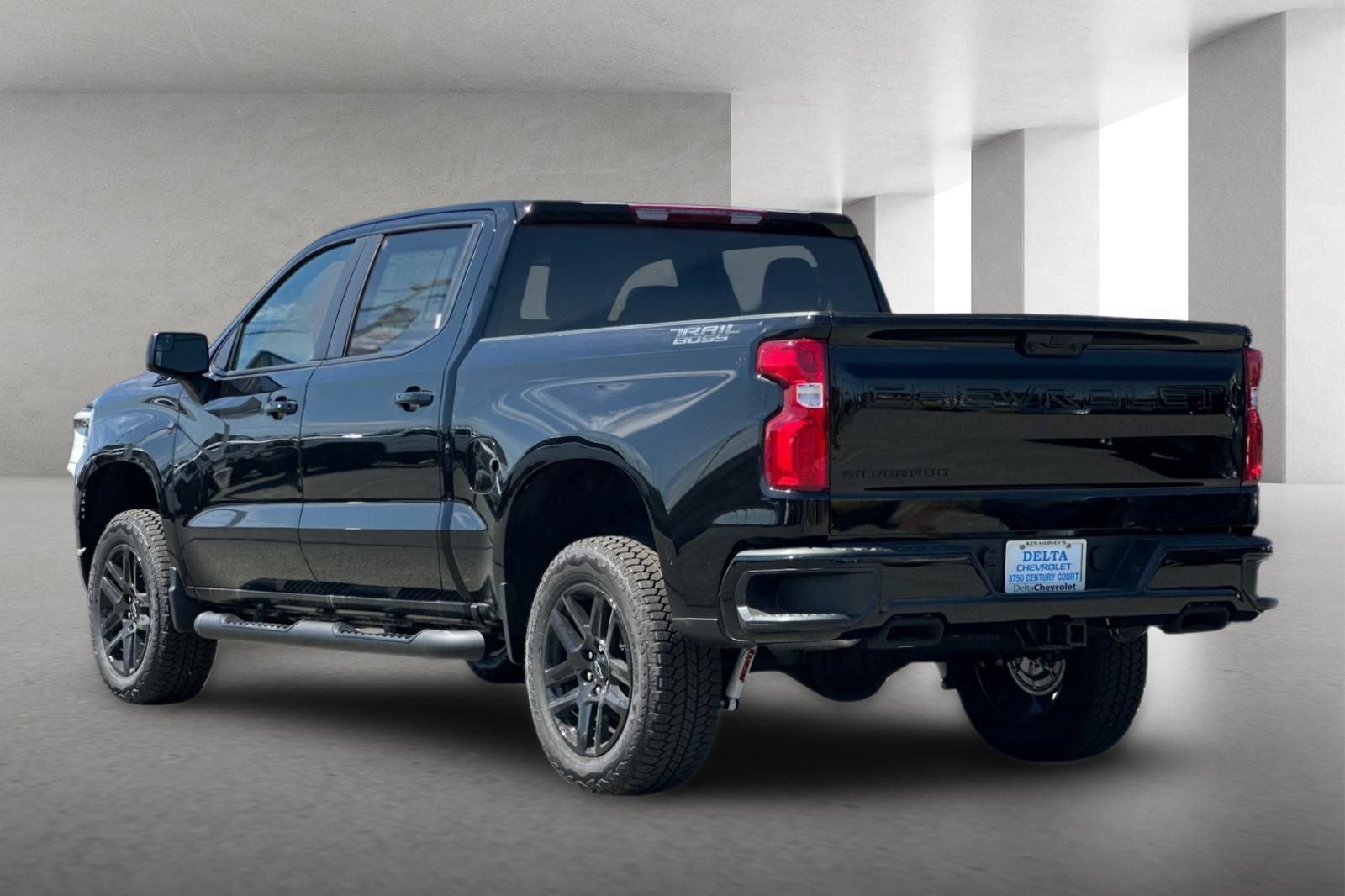 New 2026 Chevrolet Silverado 1500 LT Trail Boss w/ Dark Appearance Package AWD/4WD image 6