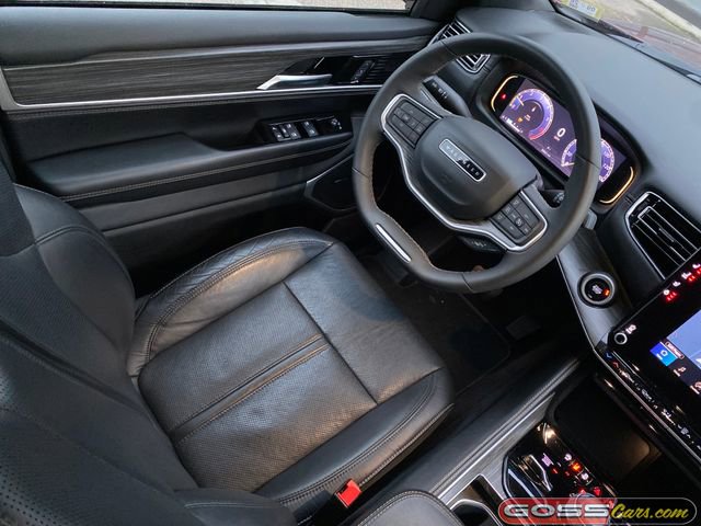 Used 2024 Jeep Wagoneer L Series II w/ Flexible Seating Group image 20