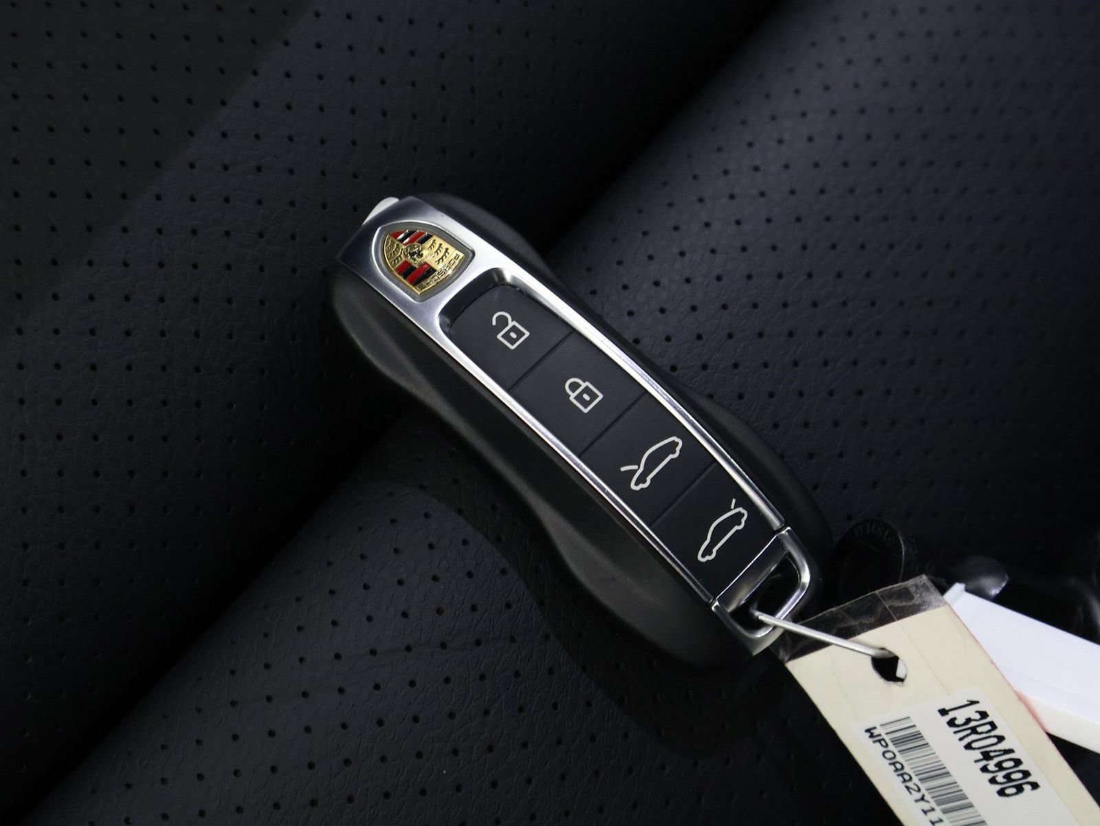 Certified 2026 Porsche Taycan AWD/4WD image 32