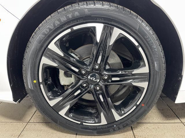Used 2024 Kia K5 GT-Line w/ GT-Line Premium Package FWD image 7