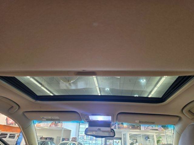 Used 2005 Lexus RX 330 AWD image 38
