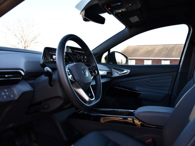 Used 2024 Volkswagen ID.4 S image 12