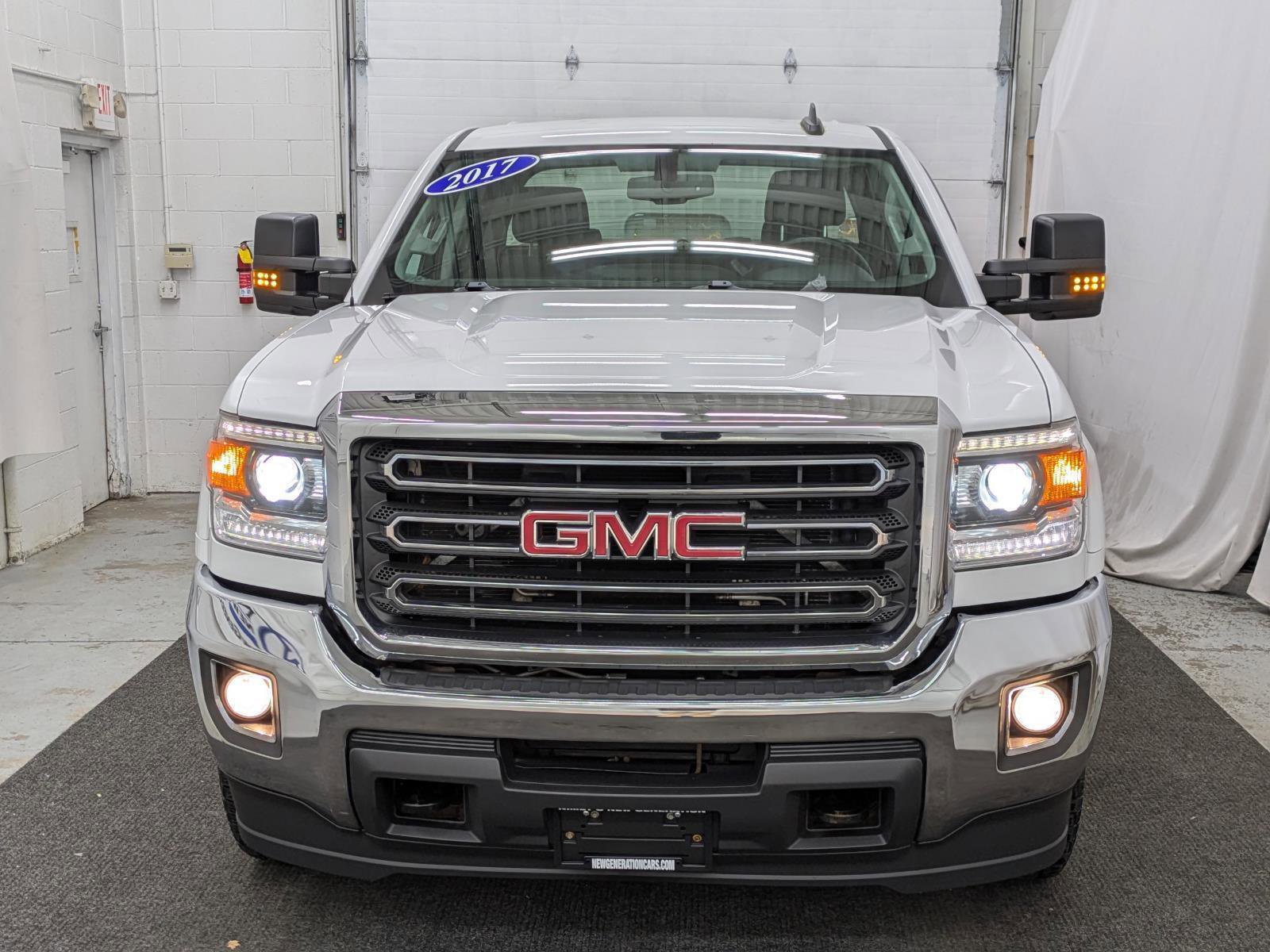 Used 2017 GMC Sierra 2500 SLE w/ HD SLE Preferred Plus Package image 13