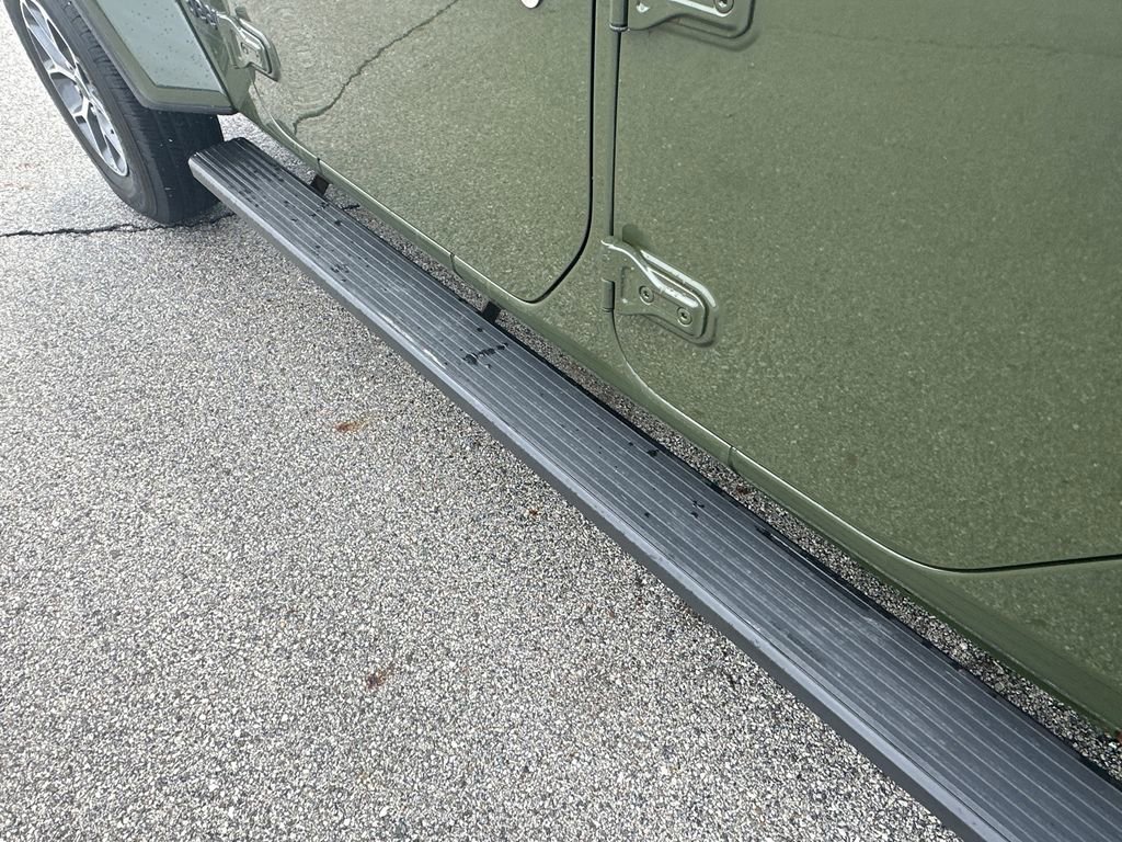 Used 2024 Jeep Gladiator Sport image 40