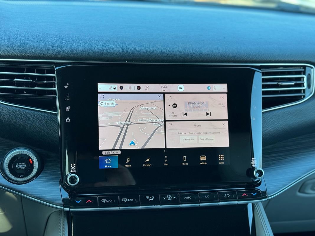 Used 2024 Jeep Wagoneer L Series II w/ Flexible Seating Group image 15