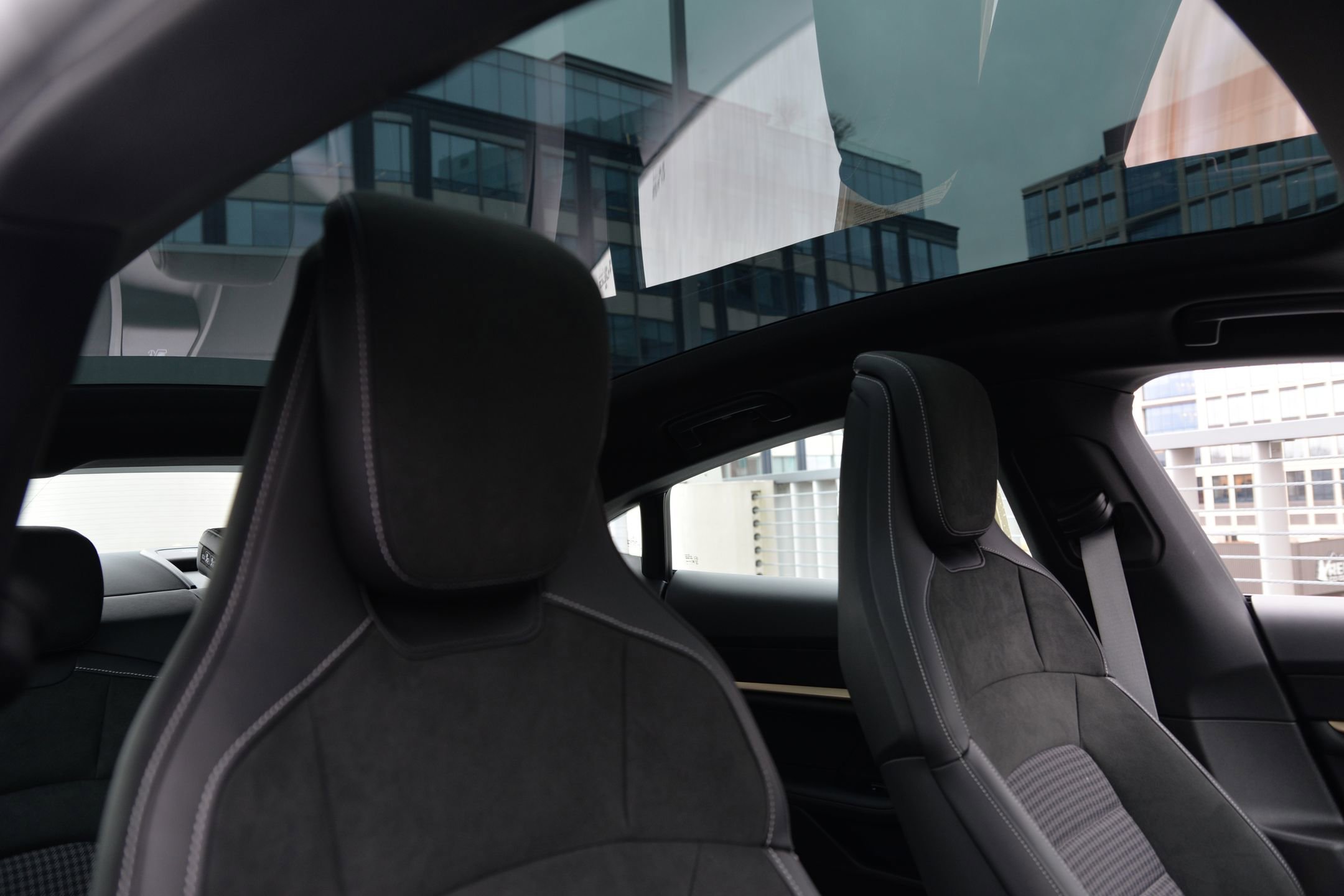 Certified 2025 Porsche Taycan 4S image 13