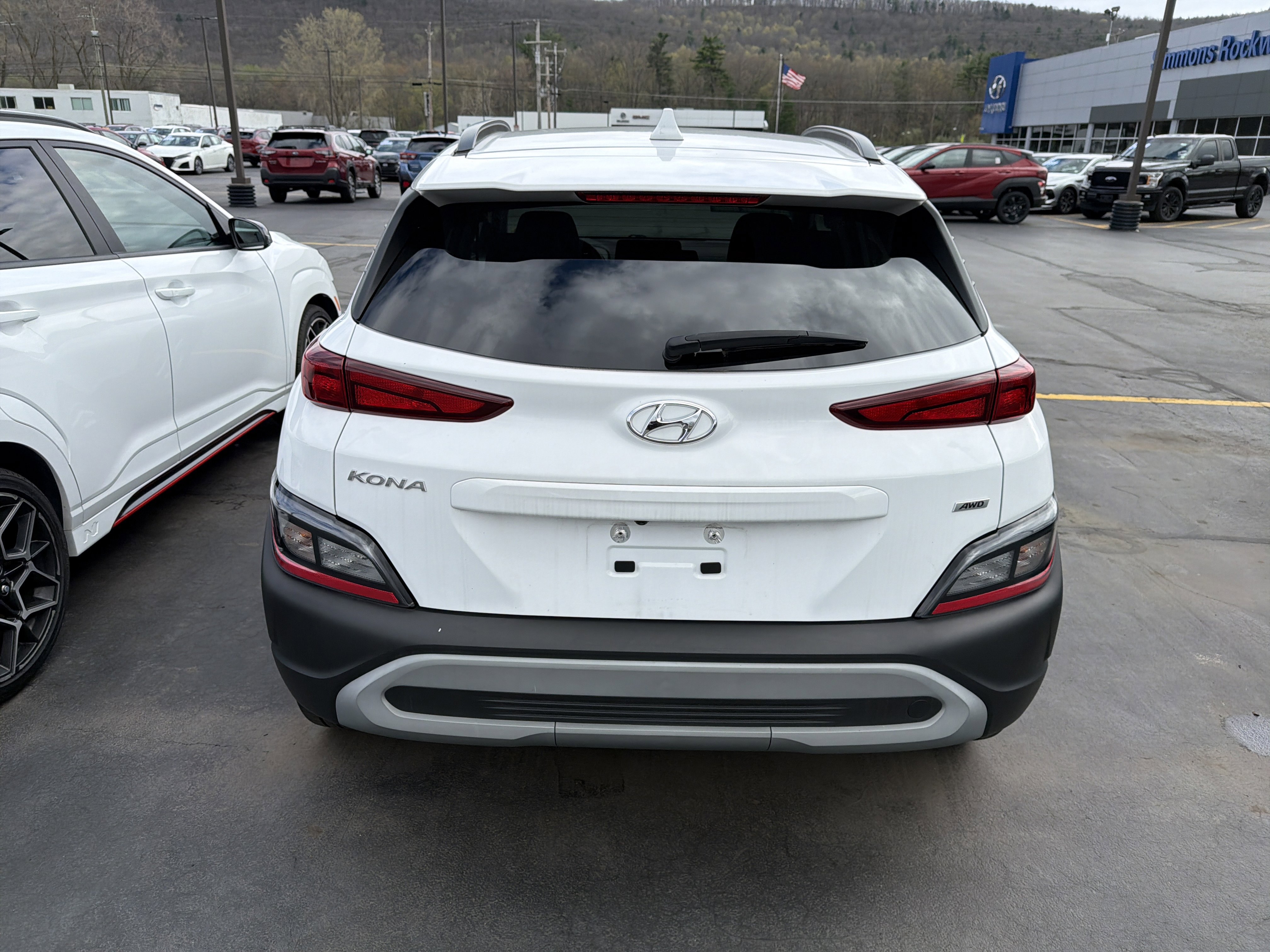 Used 2023 Hyundai Kona SEL image 9