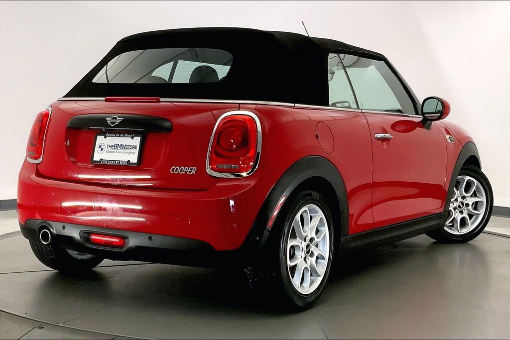 Used 2019 MINI Cooper Convertible w/ Signature Upholstery Package FWD image 12