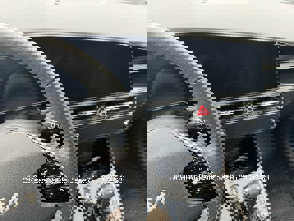 Used 2023 Kia Niro EX Touring image 45