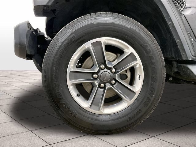 Used 2018 Jeep Wrangler Unlimited Sahara AWD/4WD image 8