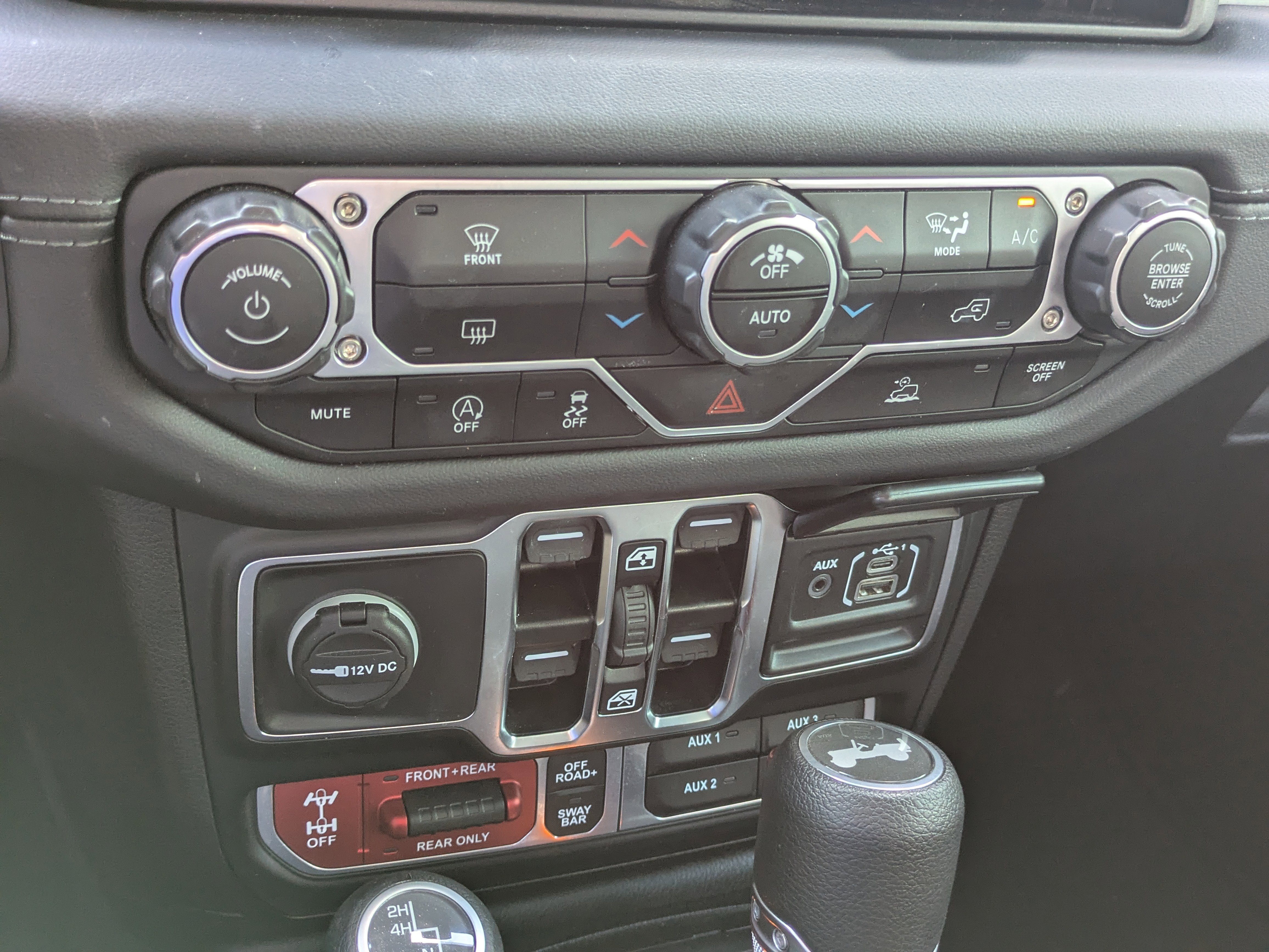 Used 2025 Jeep Wrangler Unlimited Rubicon image 15