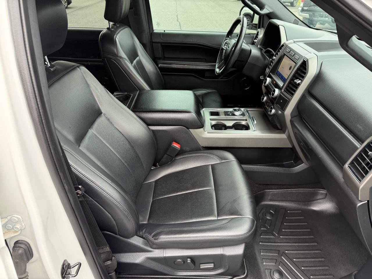 Used 2020 Ford Expedition Max XLT w/ Equipment Group 201A image 19