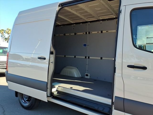 New 2026 Mercedes-Benz Sprinter 2500 image 24