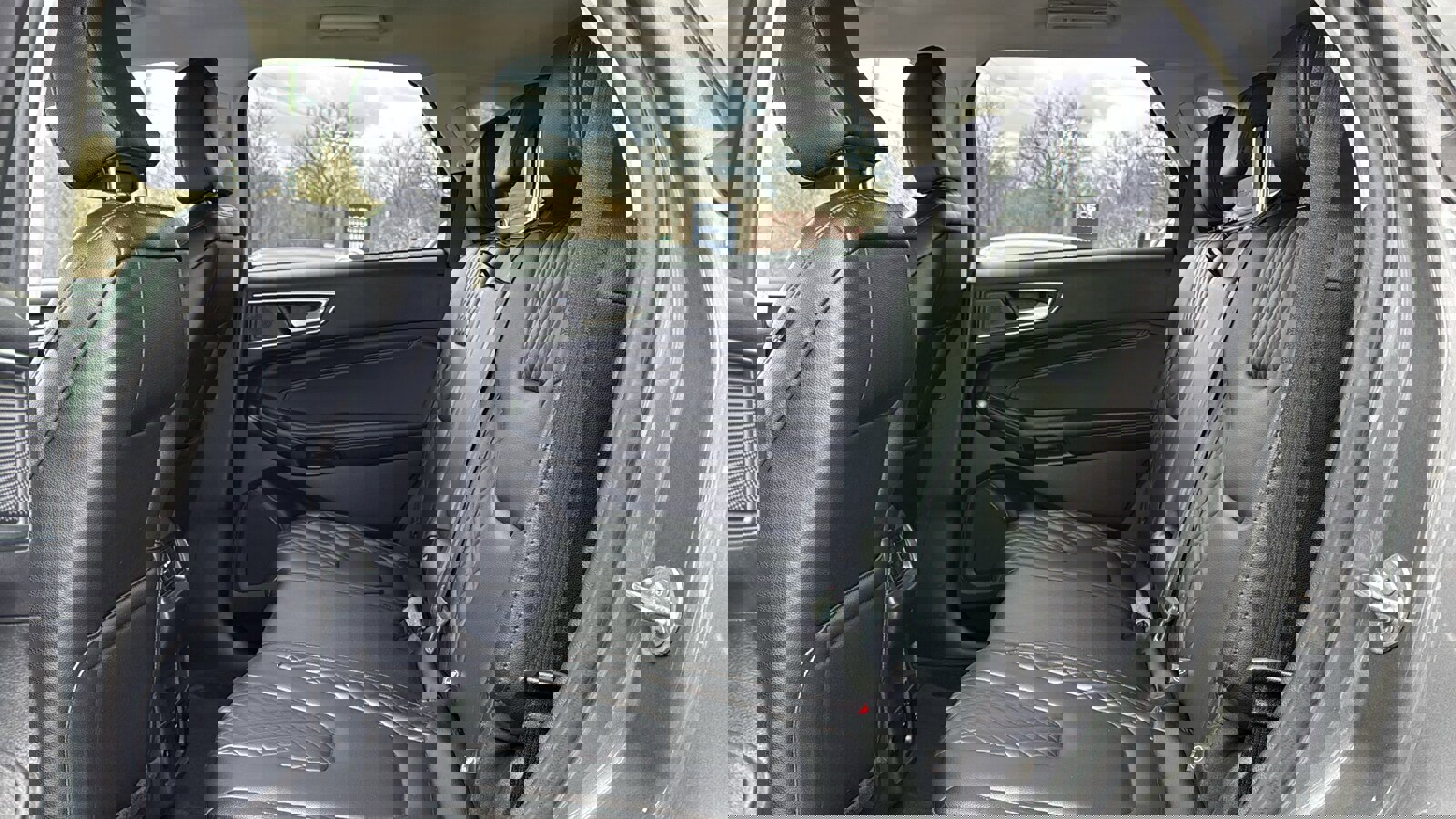 Used 2023 Ford Edge Titanium image 25