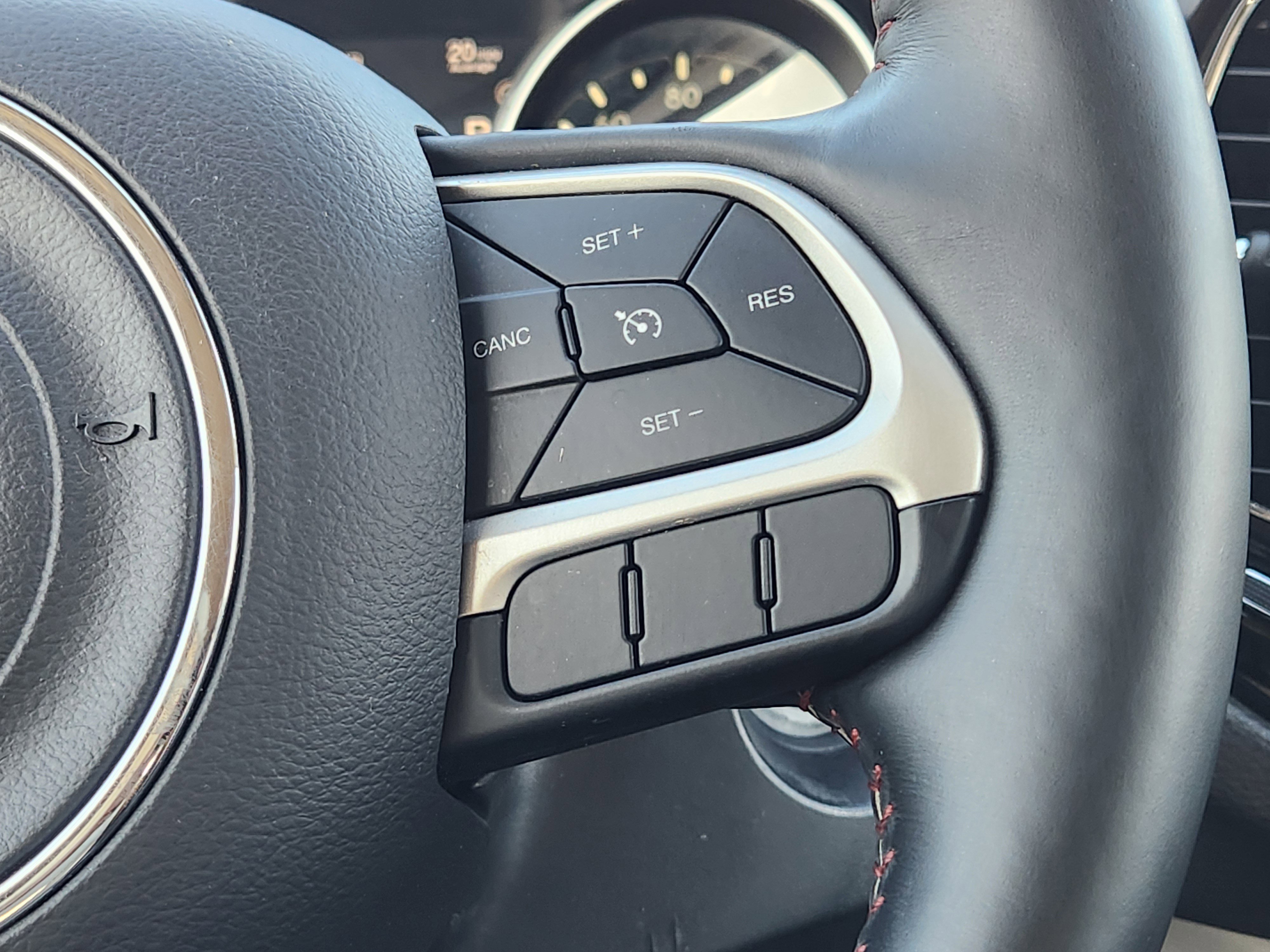 Used 2018 Jeep Compass Limited w/ Navigation Group image 28